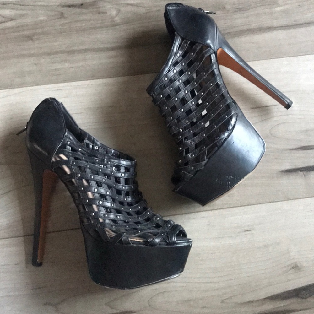 Cage platform heel H by Halston